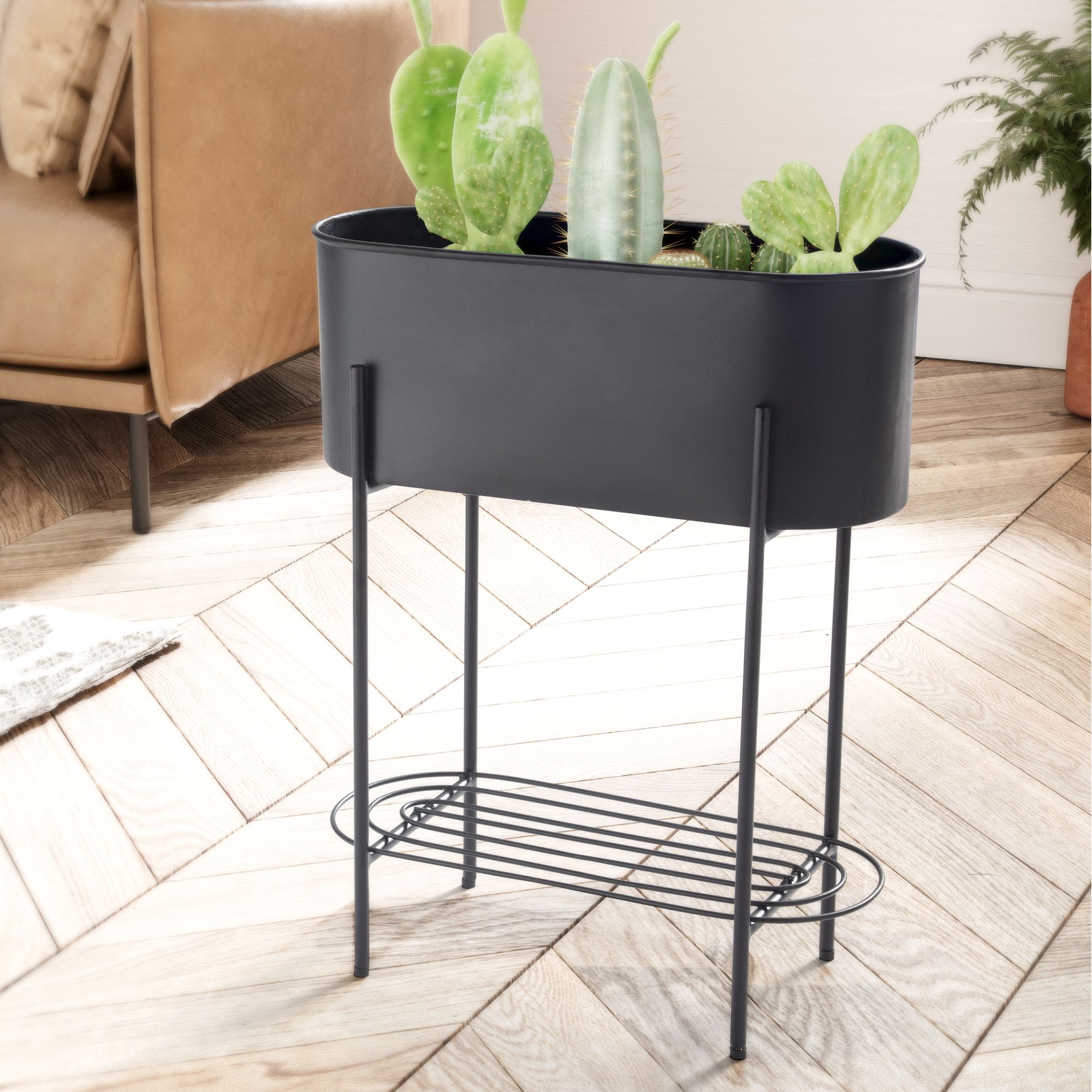 Vaso de metal preto com suporte e prateleira | Design retangular | 51x65x22 cm Vaso de metal preto com suporte e prateleira | Design retangular | 51x65x22 cm